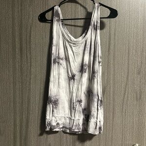Knox Rose tank